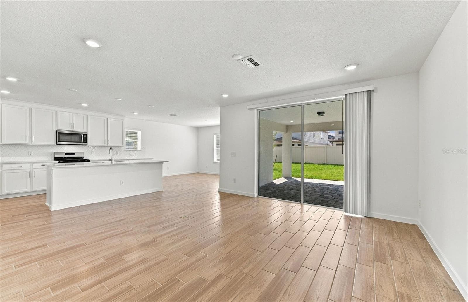 Gathering Room - 33506 BARNEBROOK DR, WESLEY CHAPEL