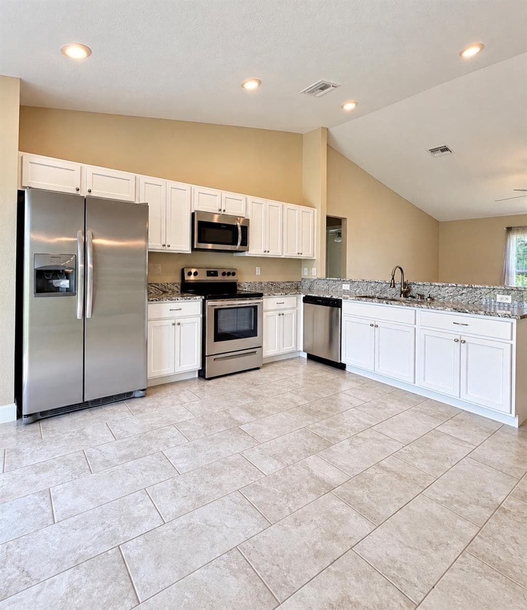 Single Family Residence at 2830 SW 162ND LN, OCALA, photo 5 of 12