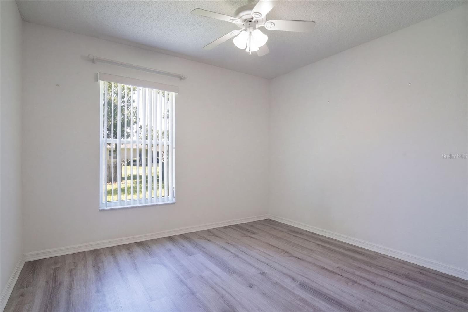 Single Family Residence at 1377 AZORA DR, DELTONA, photo 15 of 34