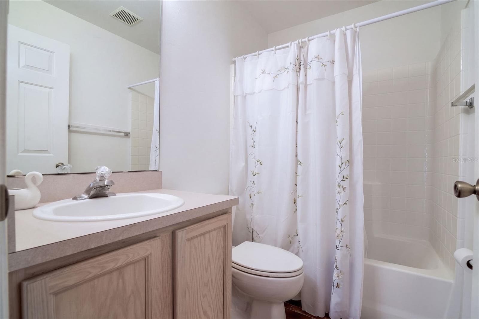 Single Family Residence at 1377 AZORA DR, DELTONA, photo 17 of 34
