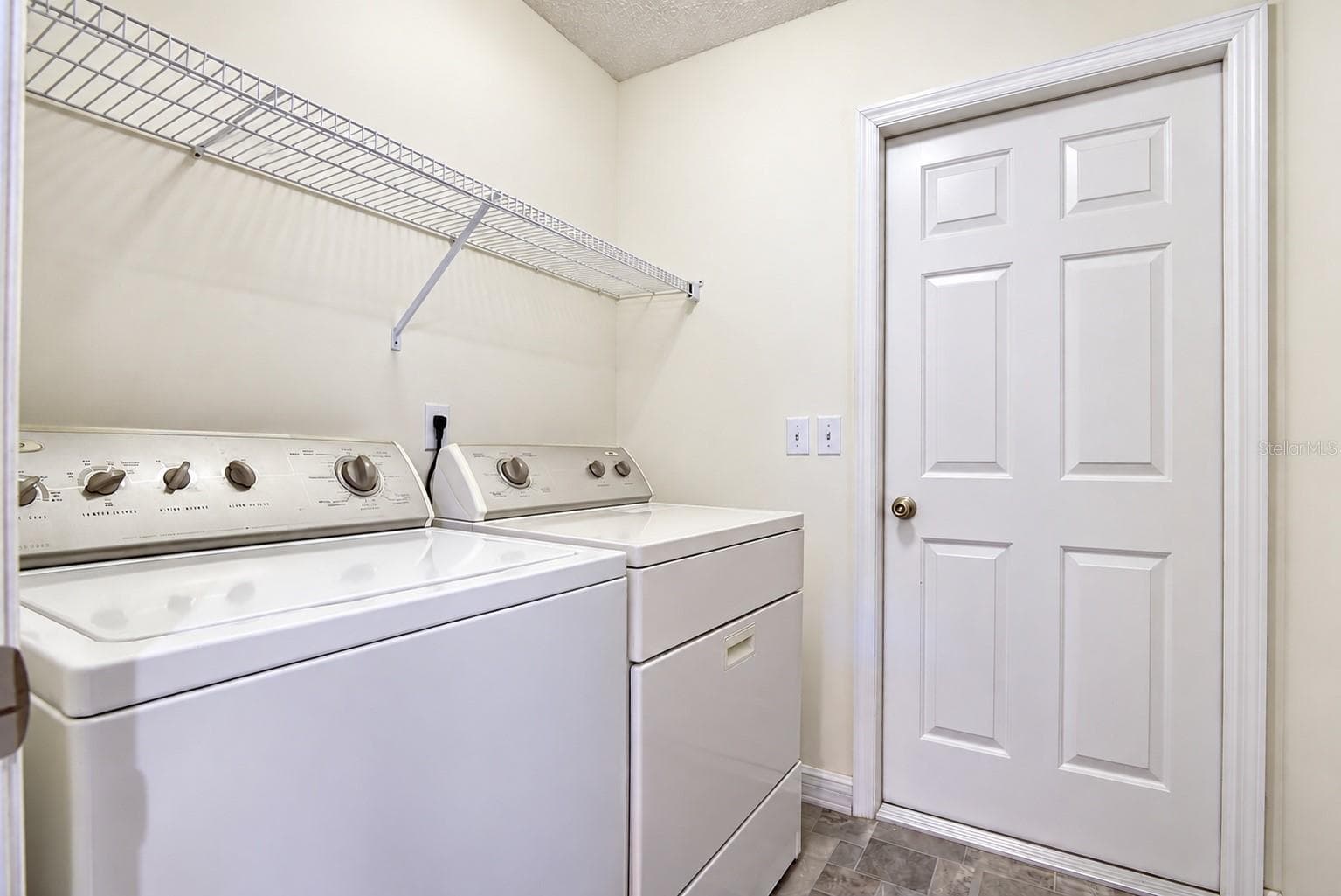 Single Family Residence at 1377 AZORA DR, DELTONA, photo 24 of 34