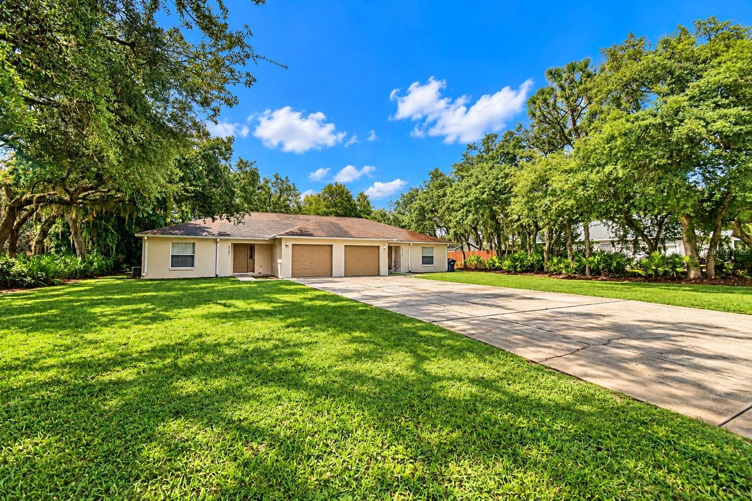 3779 RED OAK CT