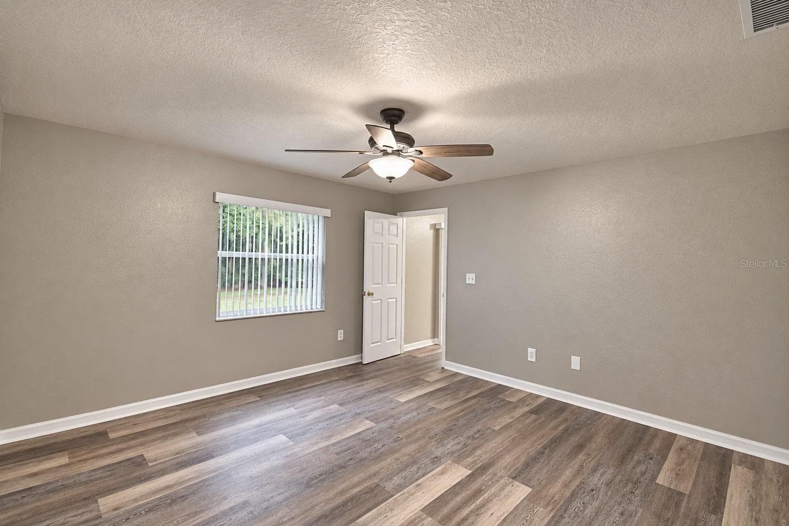 another view of the primary bedroom - 3779 RED OAK CT, LAKE WALES