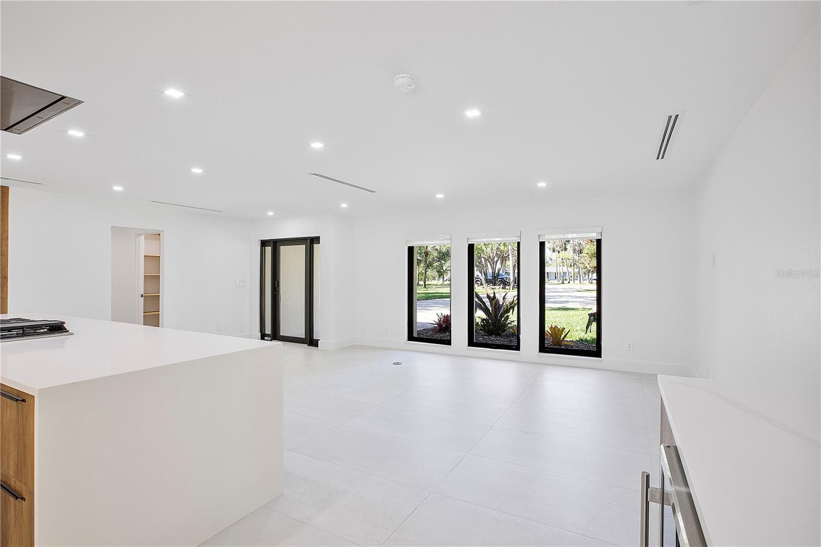 Single Family Residence at 3511 HERITAGE LN, FORT MYERS, photo 10 of 53