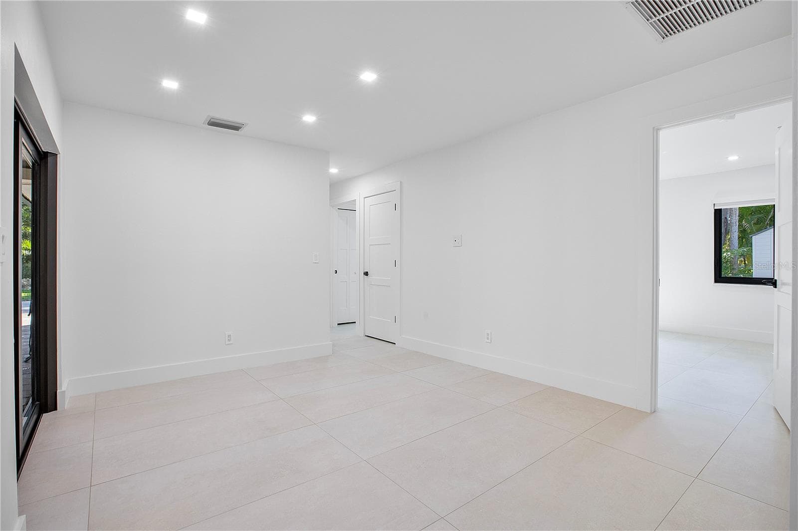 Single Family Residence at 3511 HERITAGE LN, FORT MYERS, photo 12 of 53