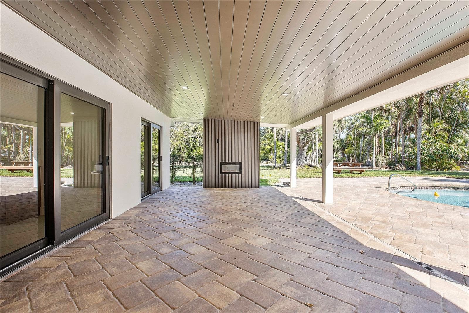 Single Family Residence at 3511 HERITAGE LN, FORT MYERS, photo 31 of 53