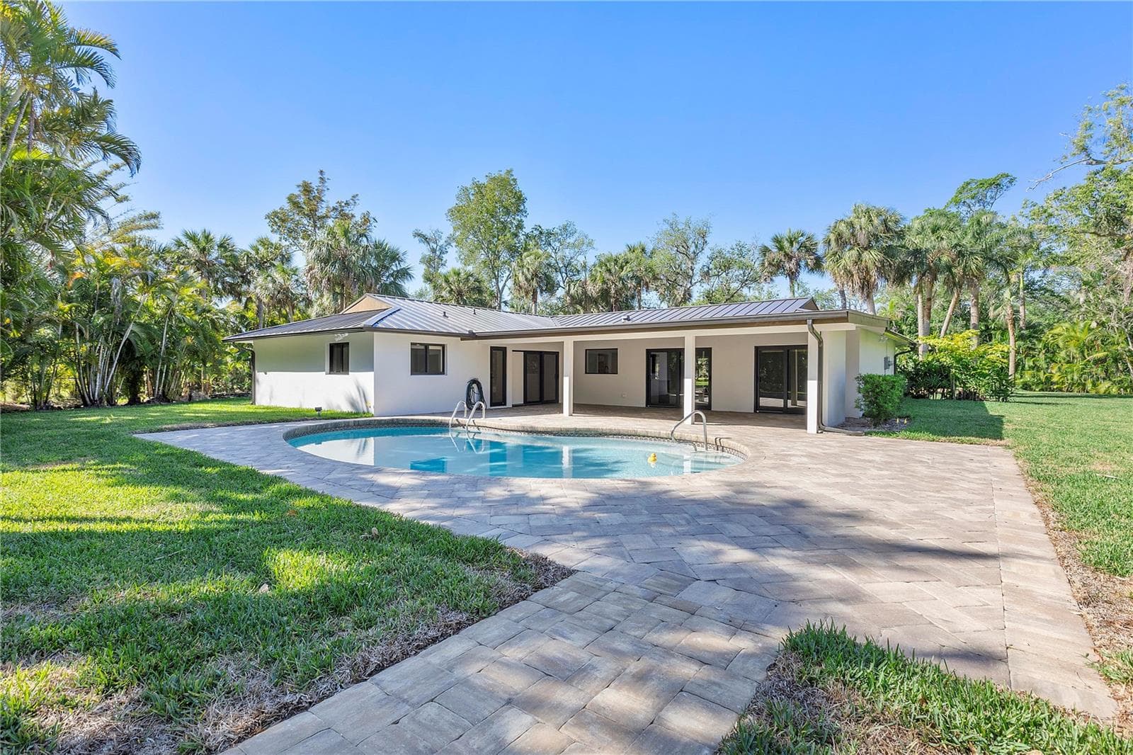 Single Family Residence at 3511 HERITAGE LN, FORT MYERS, photo 35 of 53