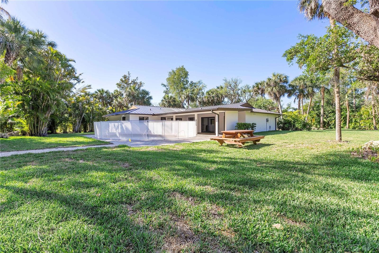Single Family Residence at 3511 HERITAGE LN, FORT MYERS, photo 37 of 53