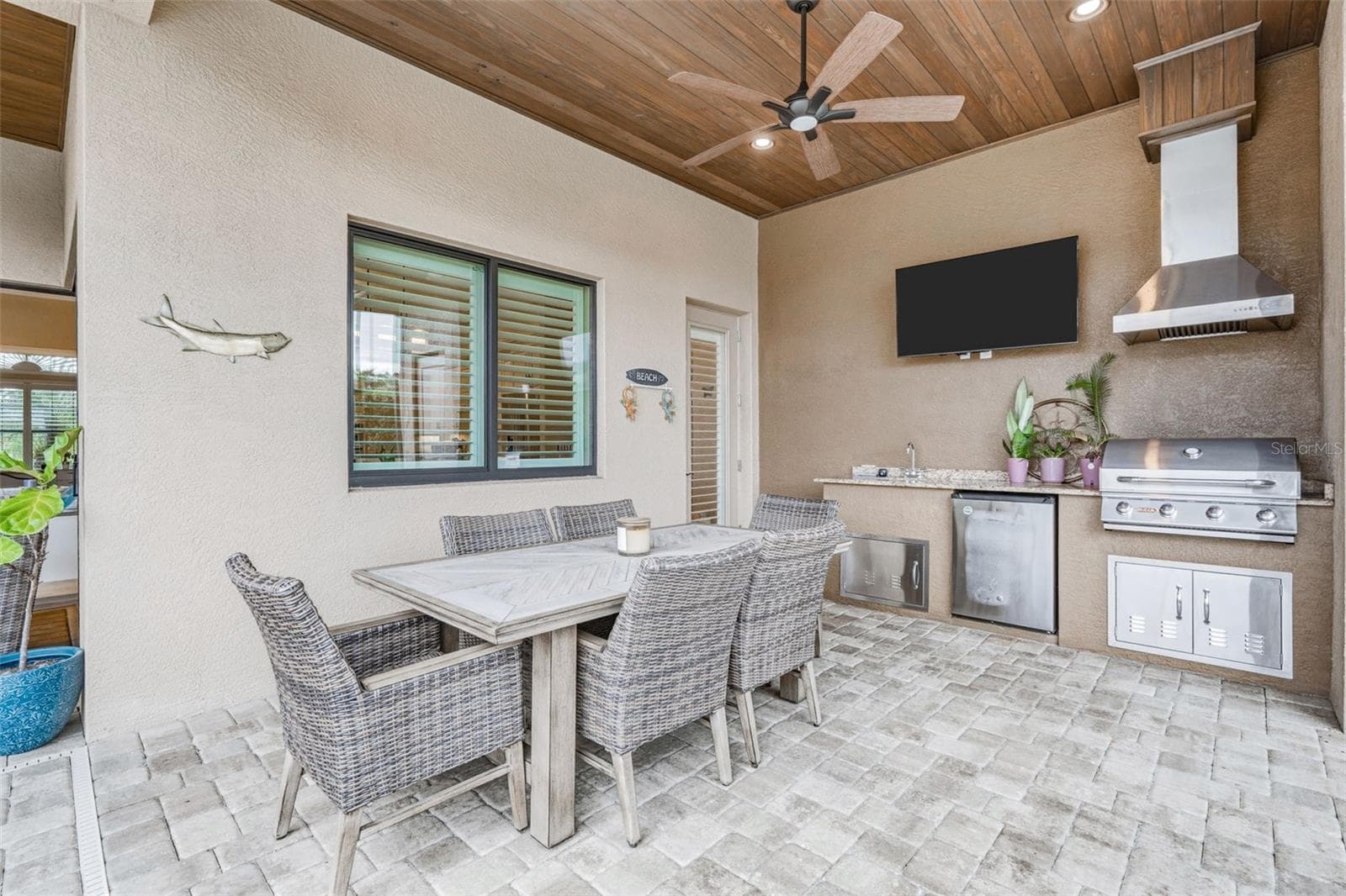 Single Family Residence at 325 SEGOVIA DR, PUNTA GORDA, photo 38 of 52