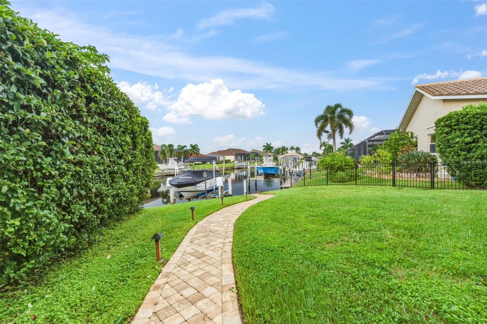 Single Family Residence at 325 SEGOVIA DR, PUNTA GORDA, photo 45 of 52