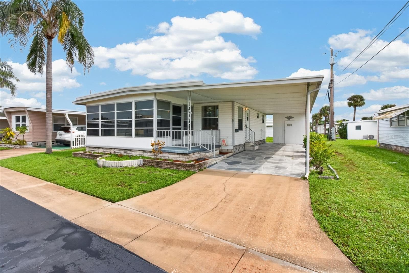 Mobile Home at 2000 E BAY DR #87, LARGO, photo 5 of 35