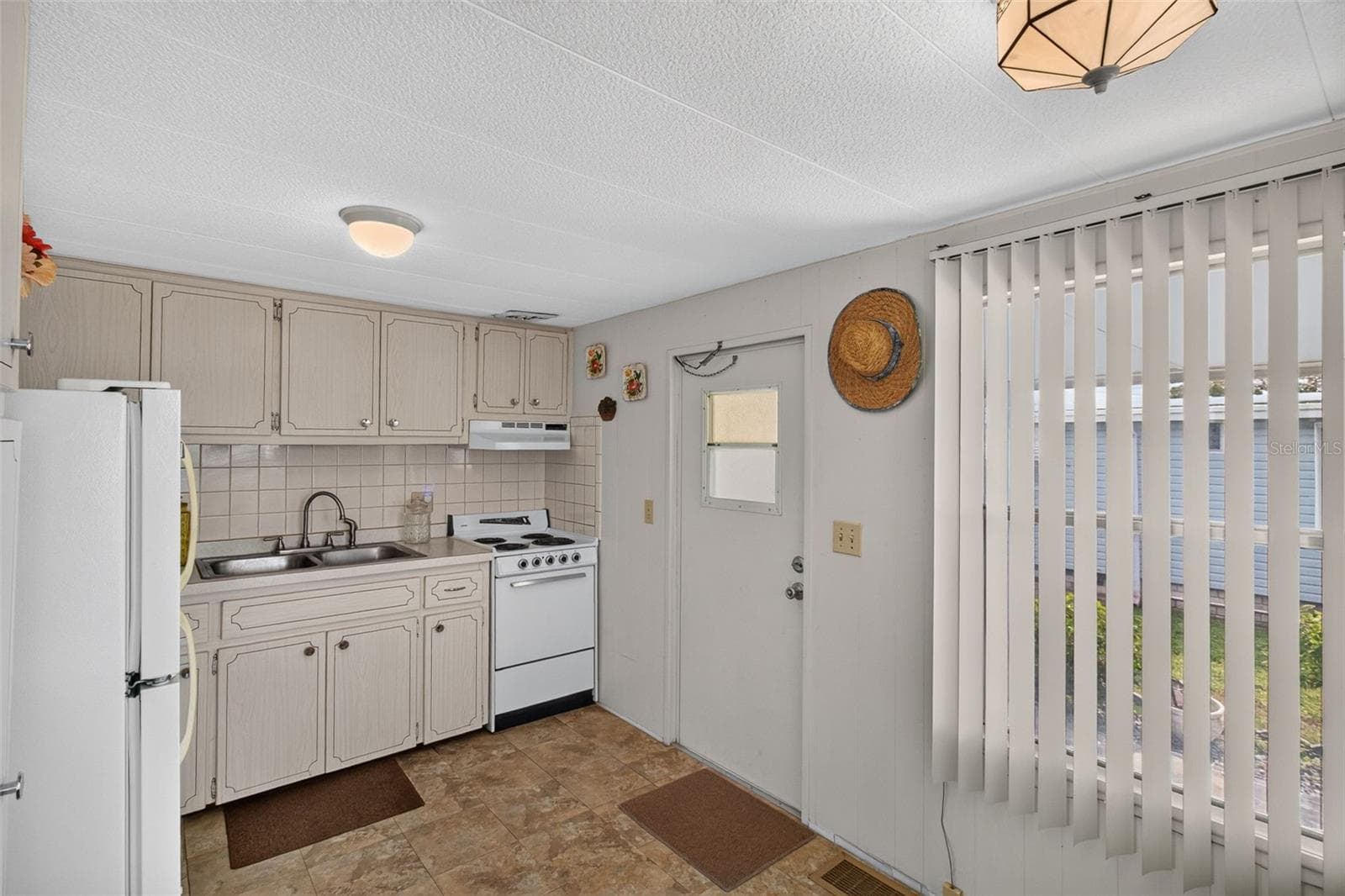 Mobile Home at 2000 E BAY DR #87, LARGO, photo 19 of 35