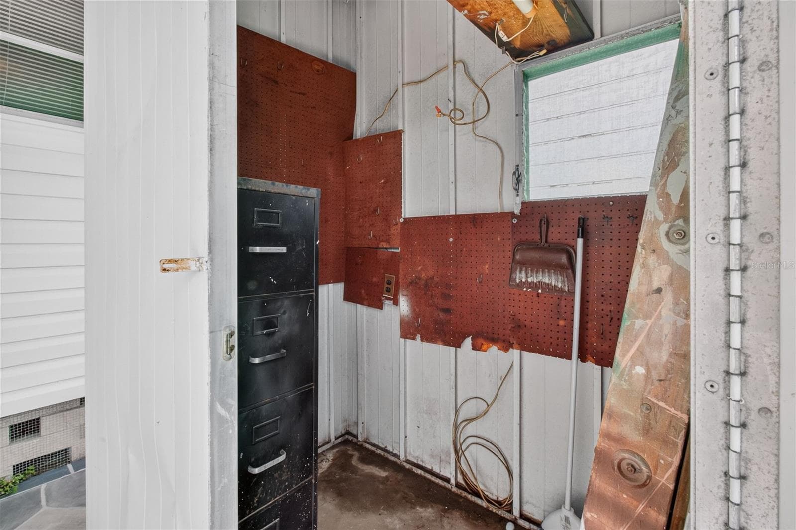 Mobile Home at 2000 E BAY DR #87, LARGO, photo 24 of 35