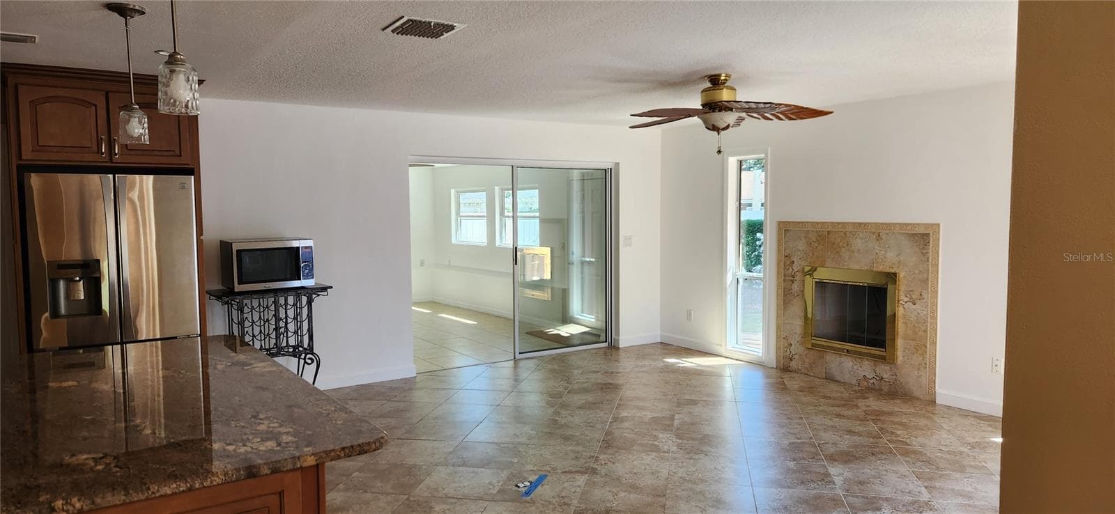 Living room to Florida room - 356 CROTON DR, MAITLAND