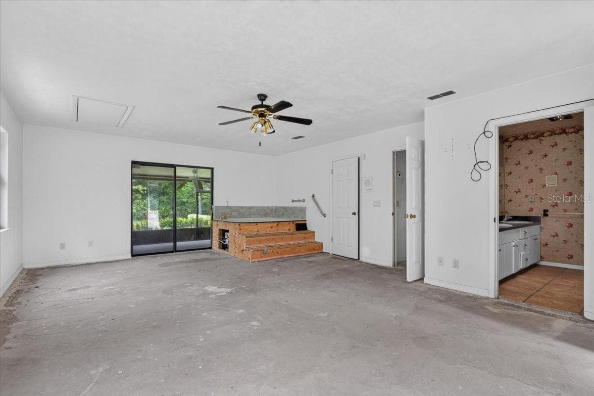 Single Family Residence at 7317 NW 218TH AVE, ALACHUA, photo 9 of 17