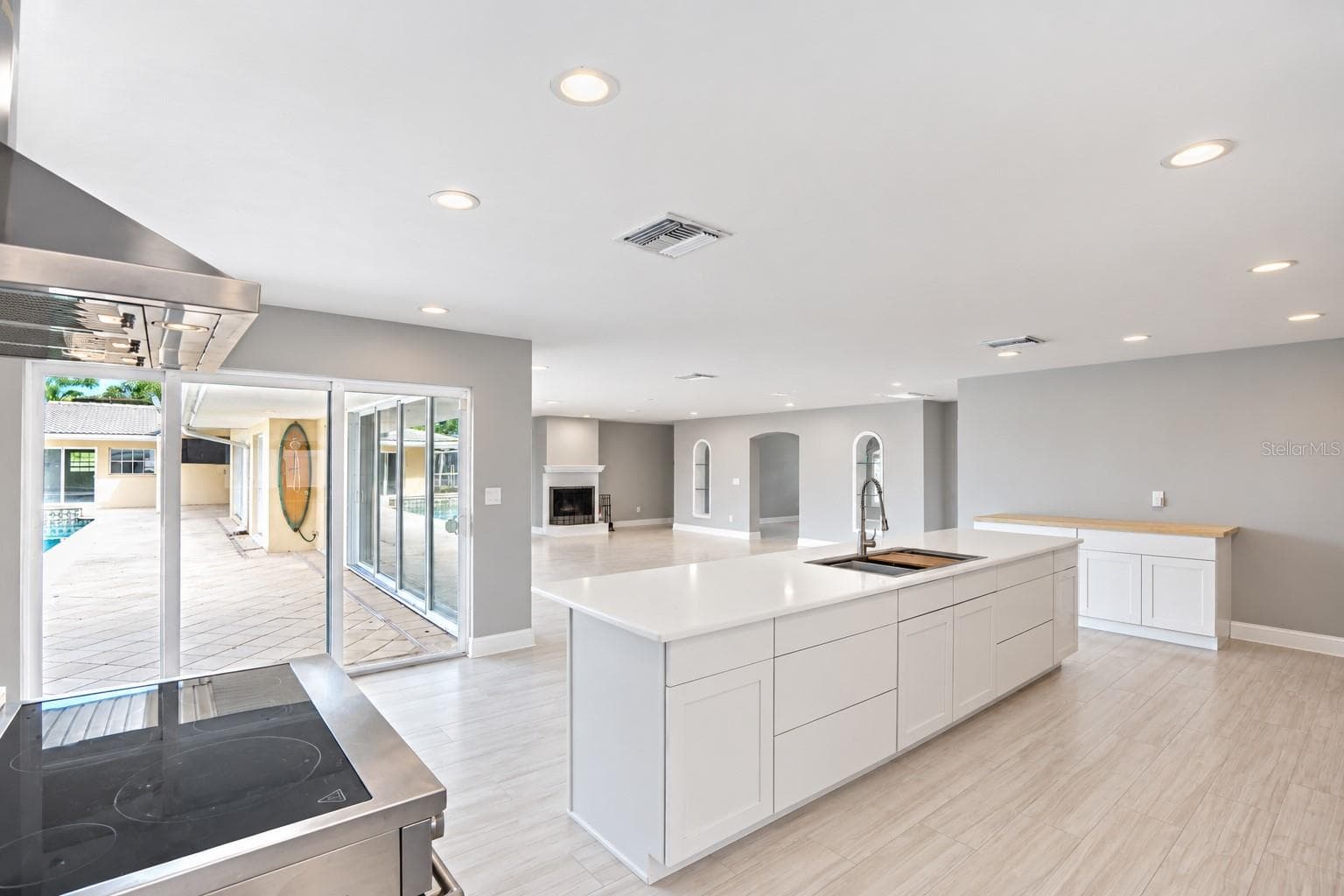 Single Family Residence at 482 HERMOSITA DR, ST PETE BEACH, photo 22 of 92