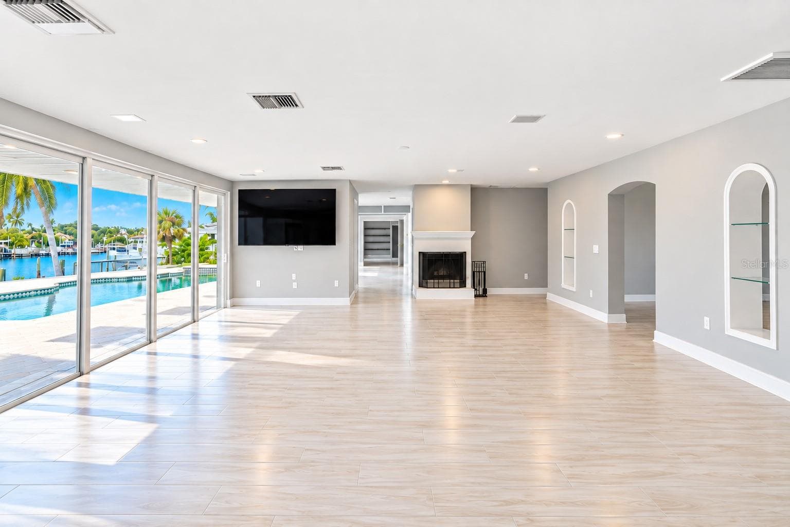 Single Family Residence at 482 HERMOSITA DR, ST PETE BEACH, photo 31 of 92