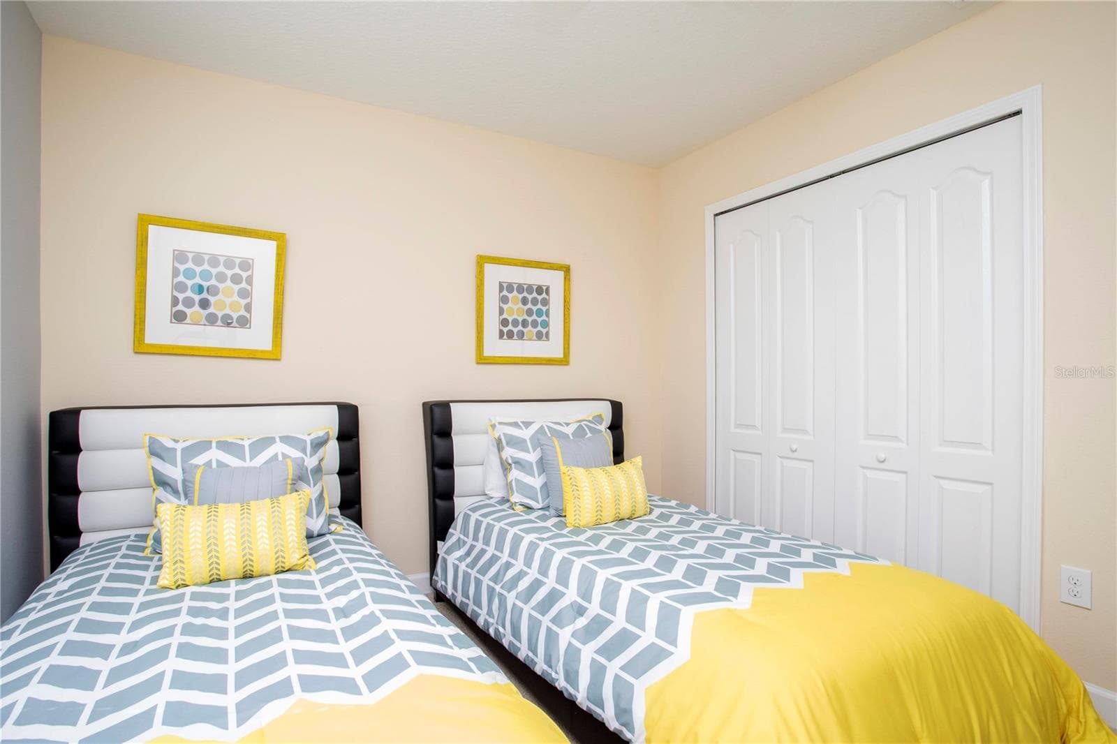 Single Family Residence at 2928 BUCCANEER PALM RD, KISSIMMEE, photo 12 of 100