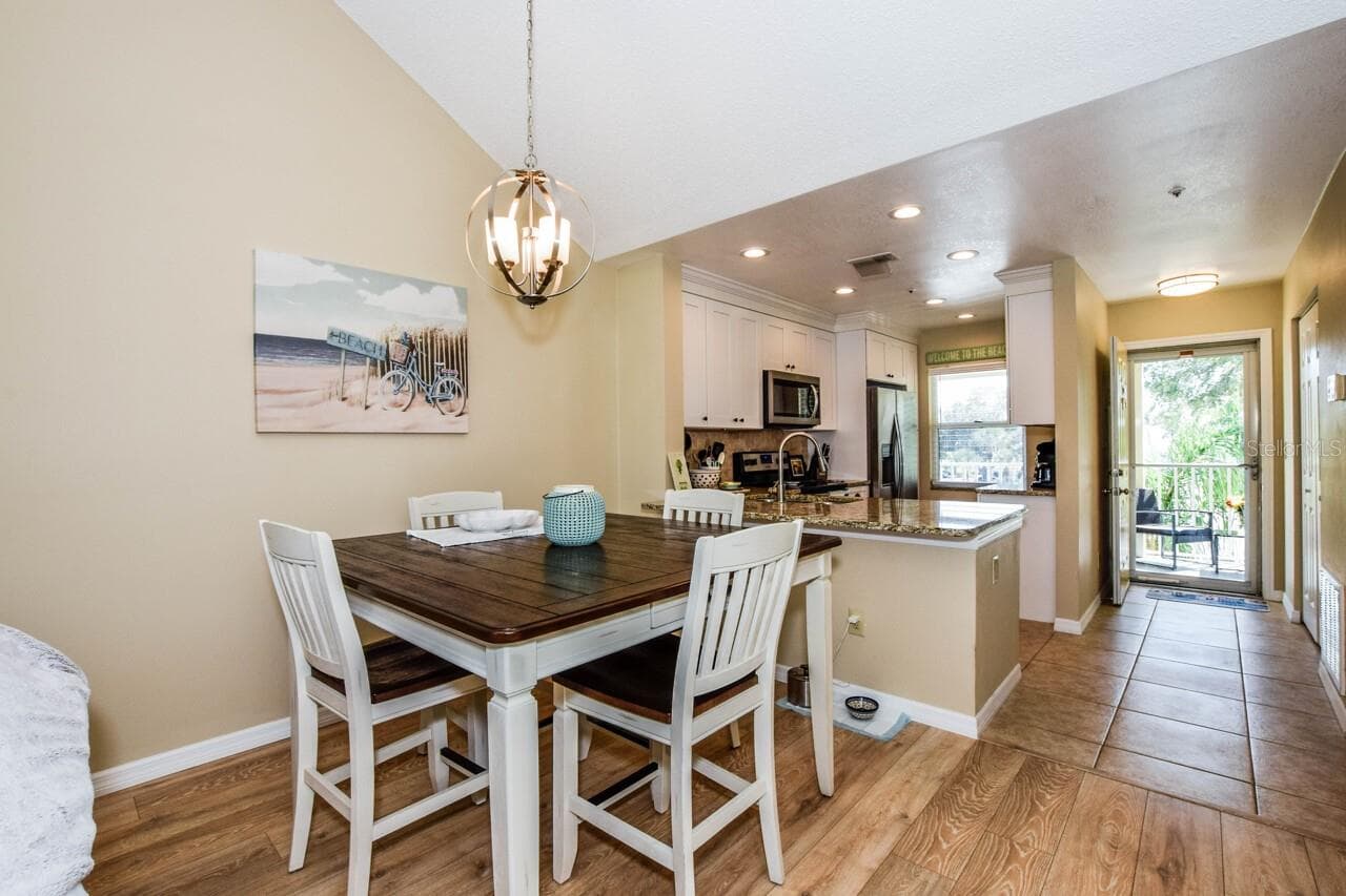 Dining Room - 433 CERROMAR LN #541, VENICE