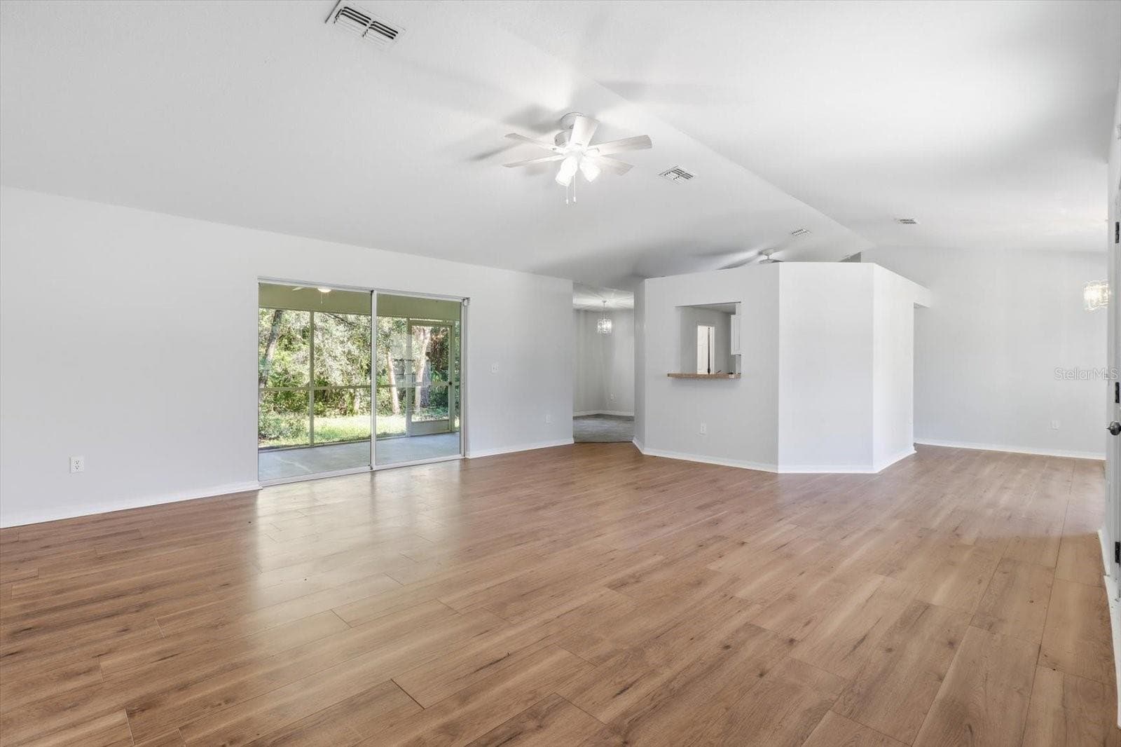 Single Family Residence at 3075 E CROWN DR, INVERNESS, photo 12 of 42