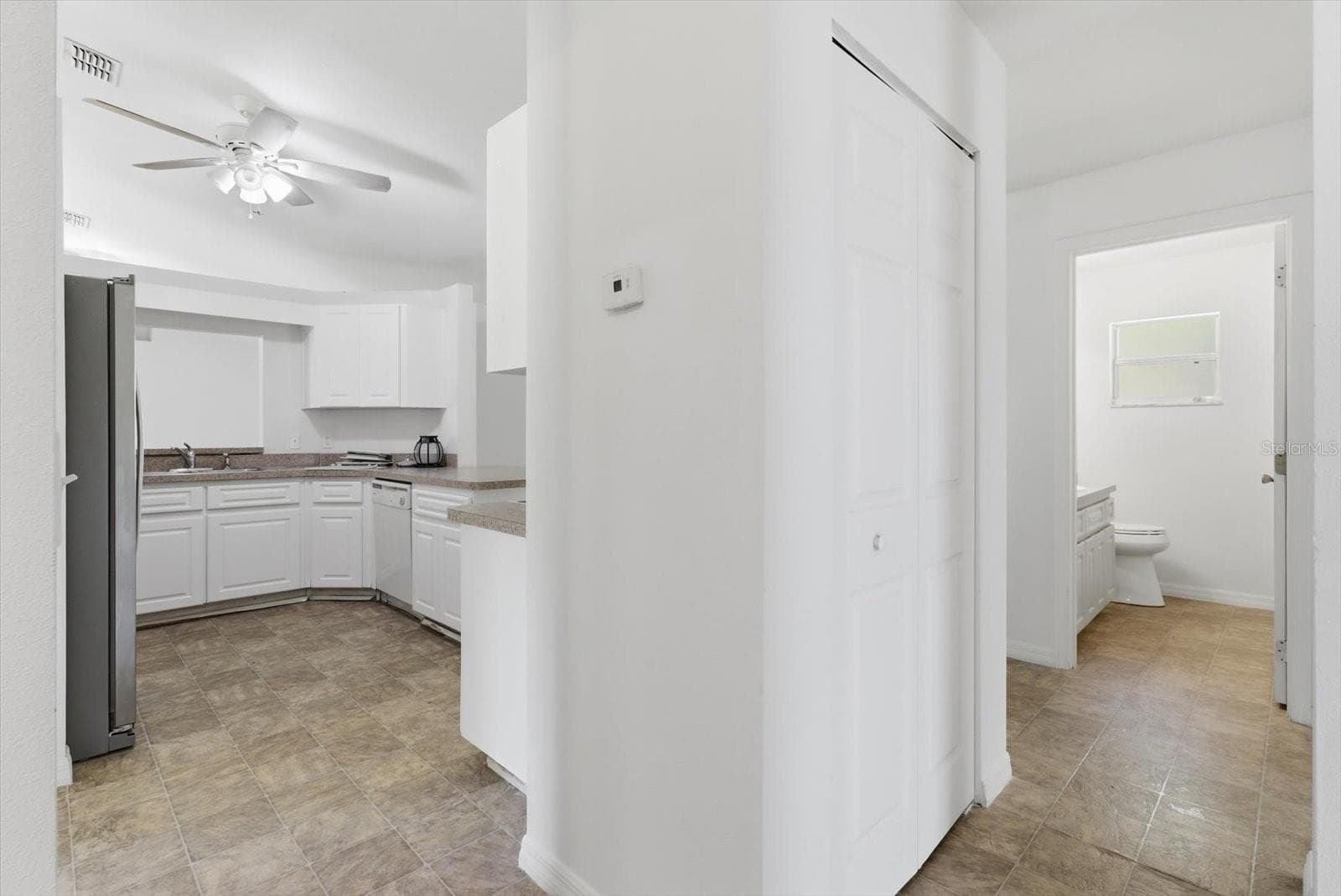 Single Family Residence at 3075 E CROWN DR, INVERNESS, photo 18 of 42