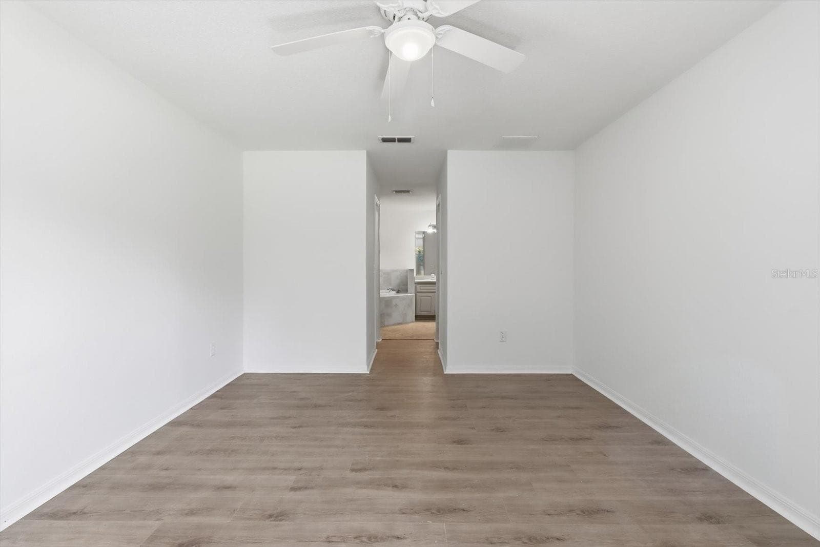 Single Family Residence at 3075 E CROWN DR, INVERNESS, photo 21 of 42