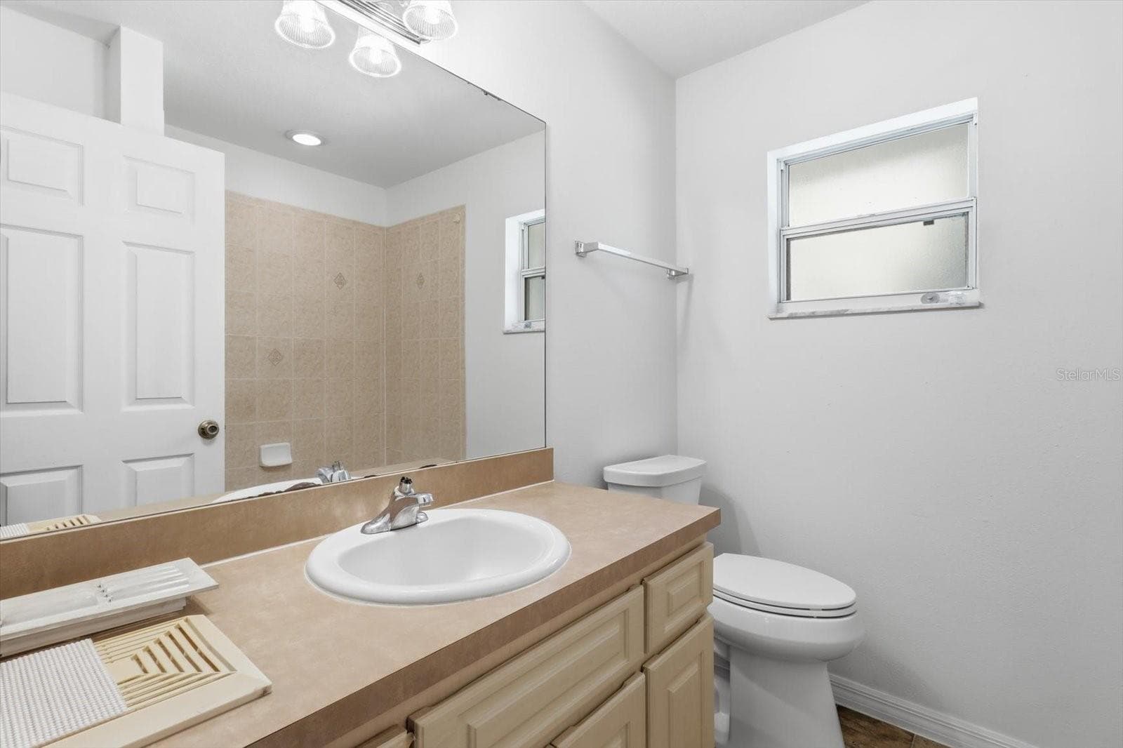 Single Family Residence at 3075 E CROWN DR, INVERNESS, photo 28 of 42