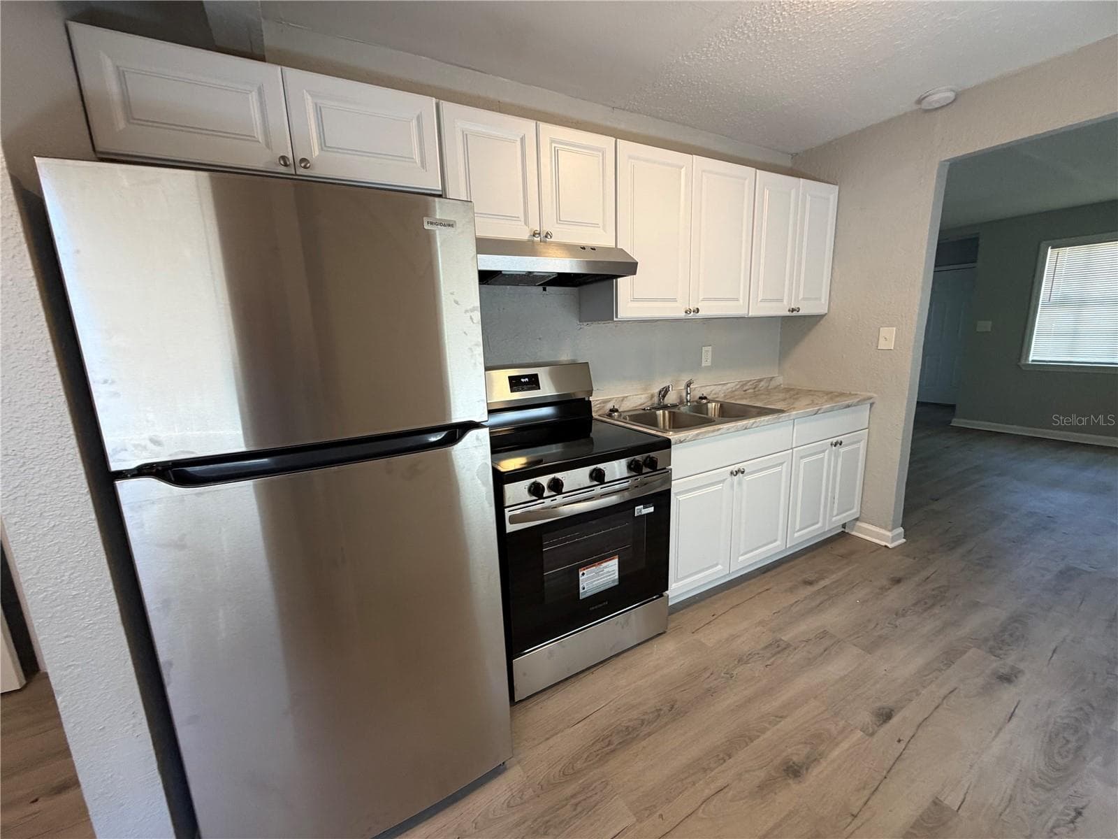 Single Family Residence at 2410 18TH AVE S, ST PETERSBURG, photo 3 of 17