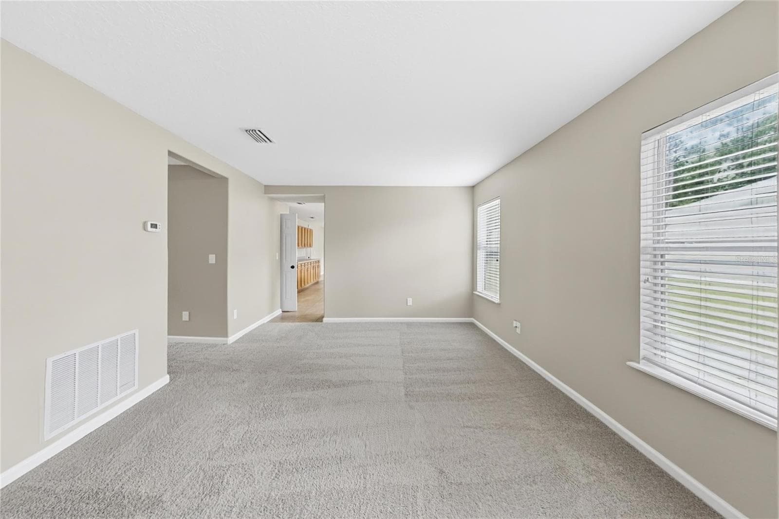Single Family Residence at 8050 LEAFCREST DR, JACKSONVILLE, photo 2 of 18