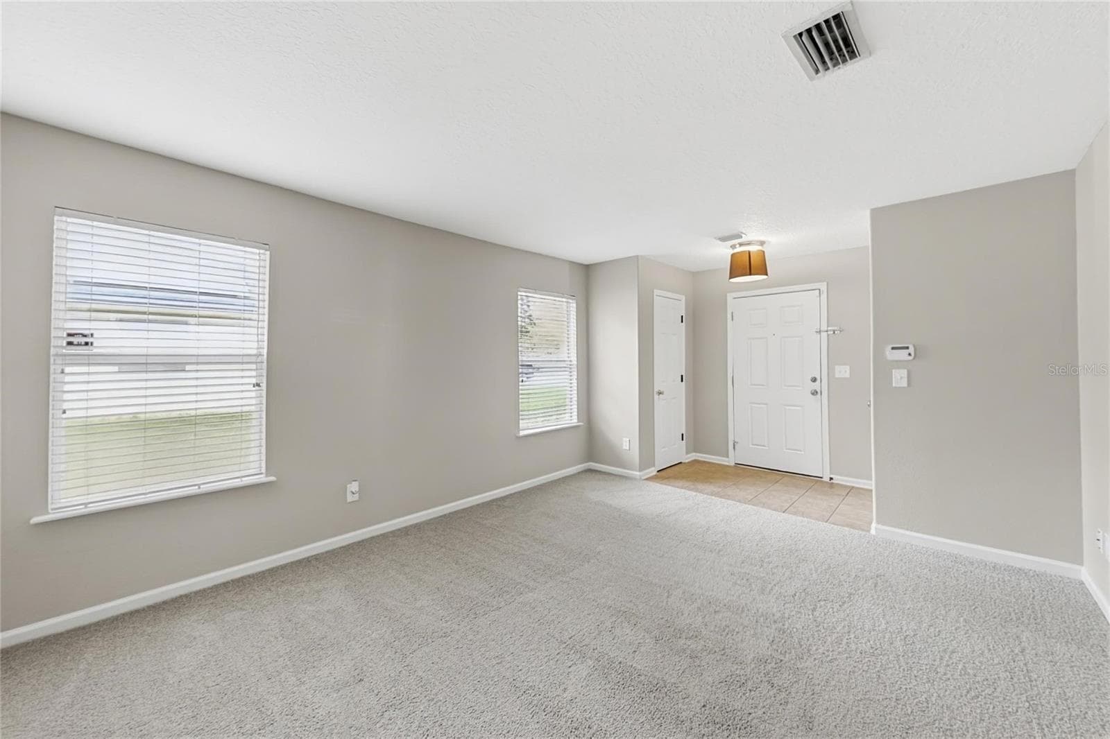 Single Family Residence at 8050 LEAFCREST DR, JACKSONVILLE, photo 3 of 18