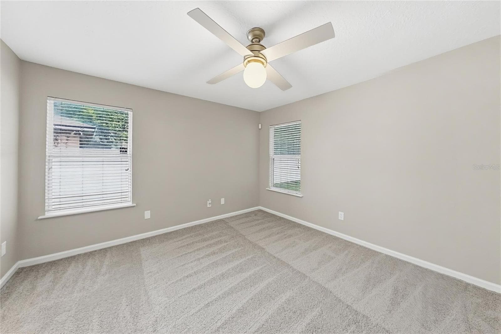 Single Family Residence at 8050 LEAFCREST DR, JACKSONVILLE, photo 9 of 18