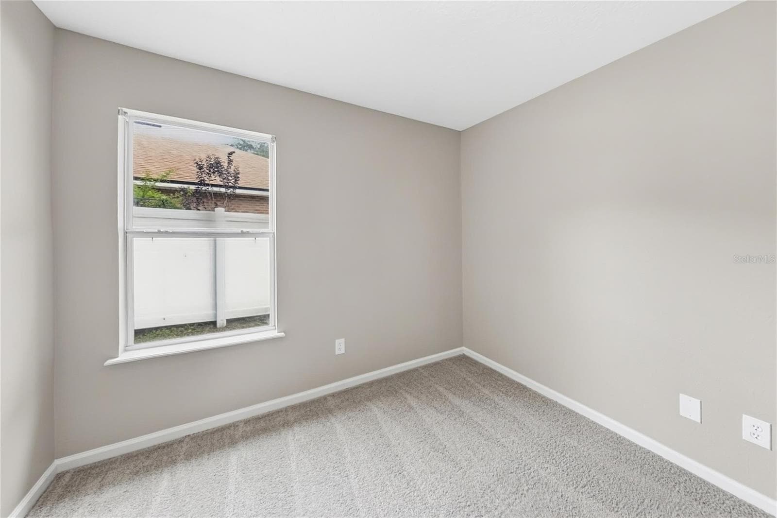 Single Family Residence at 8050 LEAFCREST DR, JACKSONVILLE, photo 14 of 18