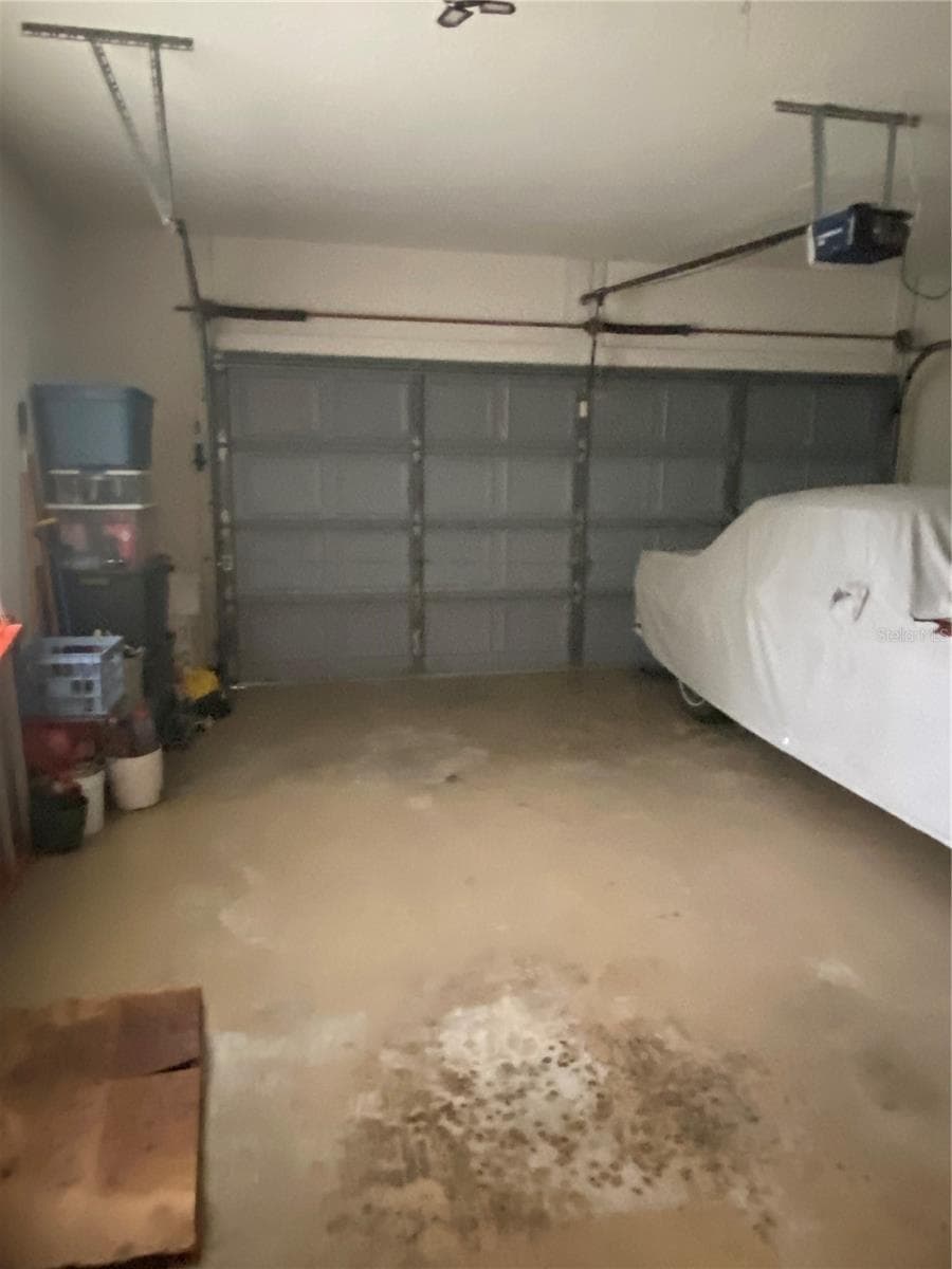 2-car garage with storage closet - 11492 SW 82ND COURT RD, OCALA