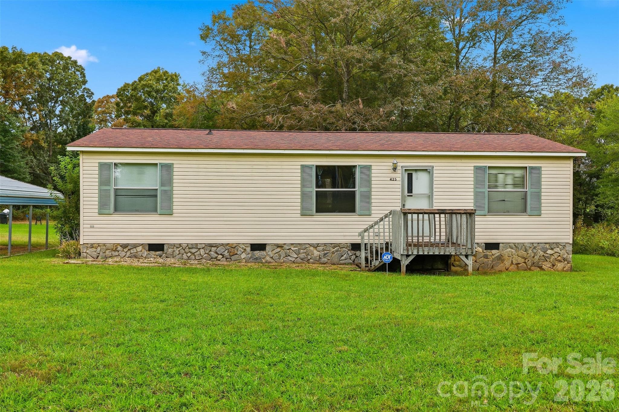 425 E Lackey Farm Road