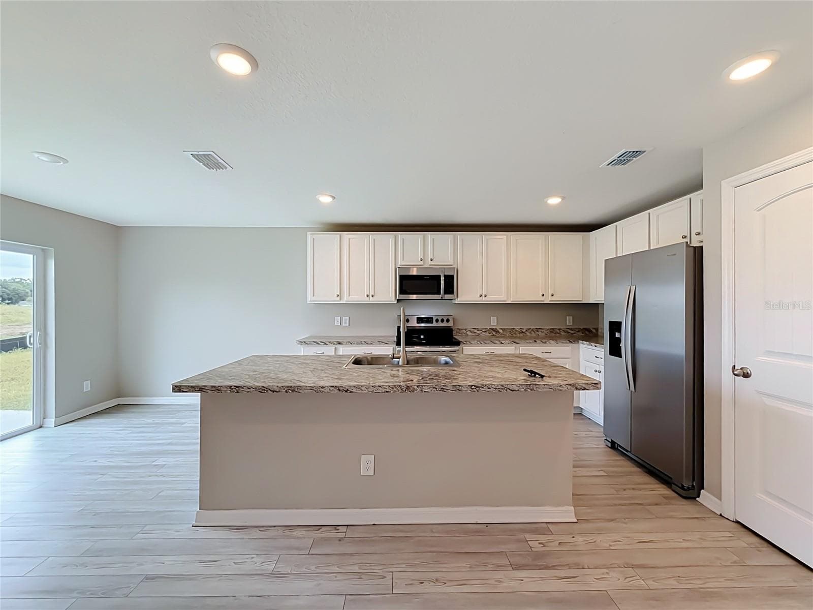 Single Family Residence at 322 JUDY LN, AUBURNDALE, photo 10 of 47