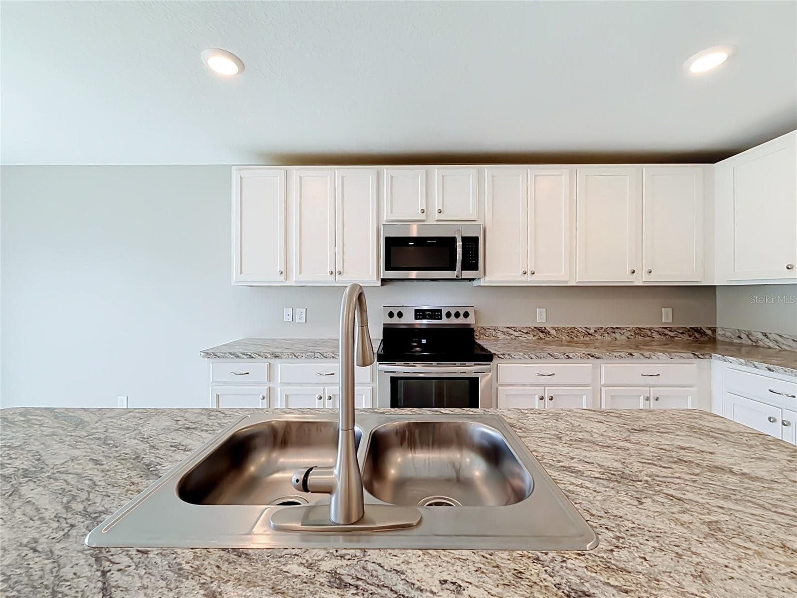 Single Family Residence at 322 JUDY LN, AUBURNDALE, photo 11 of 47