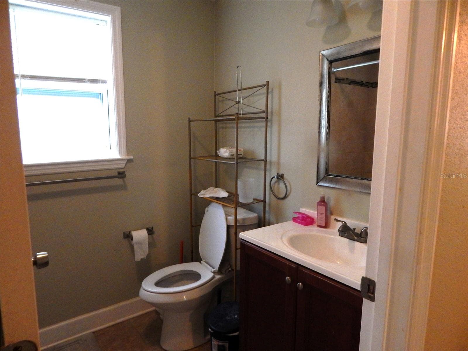 Single Family Residence at 8608 N 9TH ST, TAMPA, photo 10 of 15