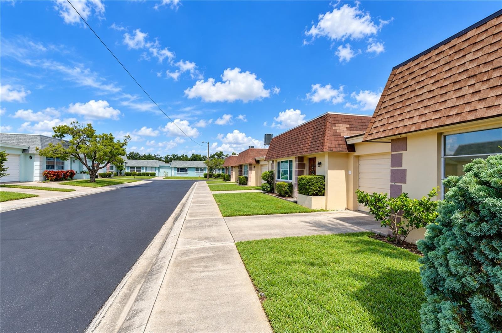 Condominium at 8445 CALAIS N, PINELLAS PARK, photo 10 of 52