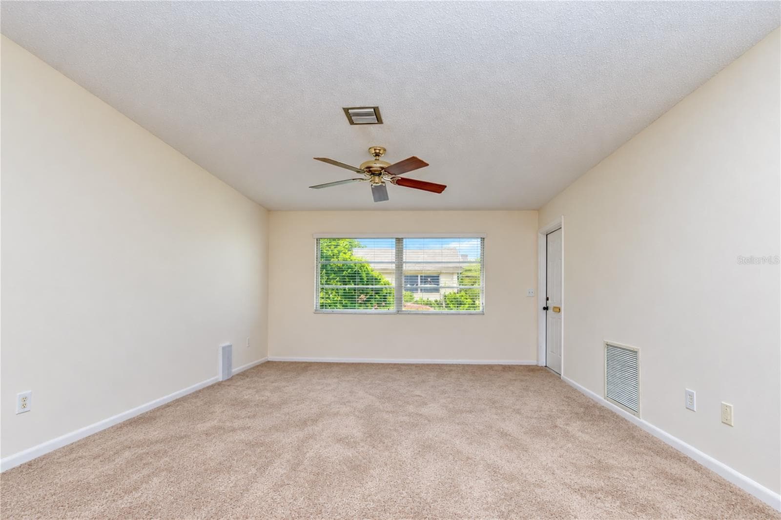 Condominium at 8445 CALAIS N, PINELLAS PARK, photo 15 of 52