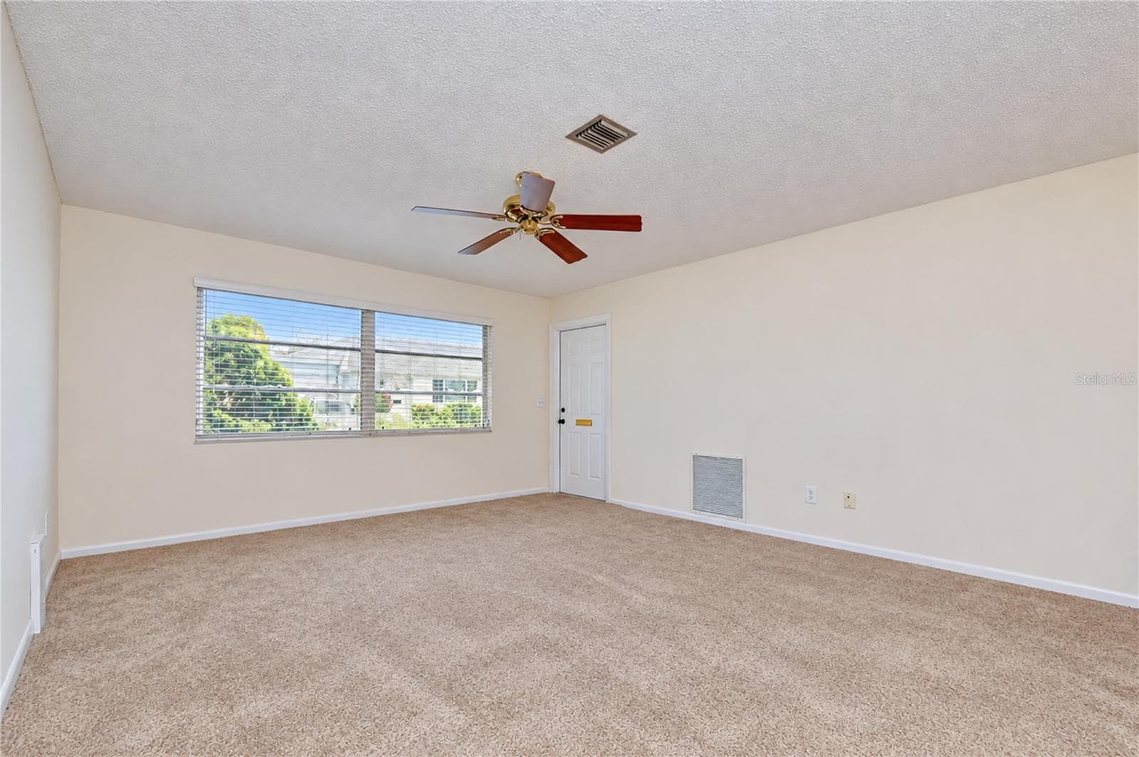 Condominium at 8445 CALAIS N, PINELLAS PARK, photo 16 of 52
