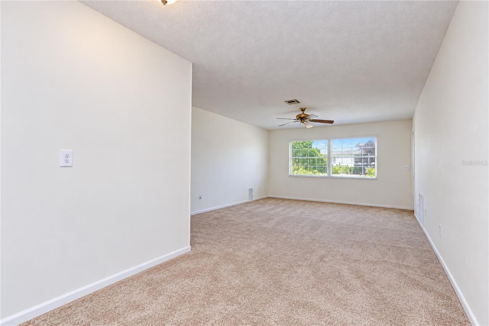 Condominium at 8445 CALAIS N, PINELLAS PARK, photo 19 of 52