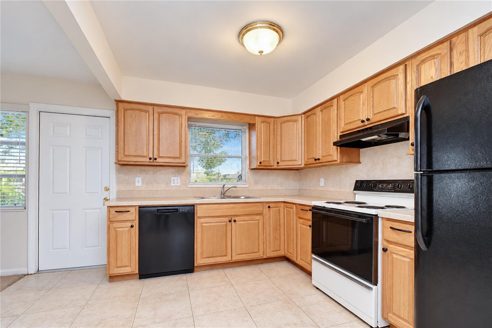 Condominium at 8445 CALAIS N, PINELLAS PARK, photo 20 of 52