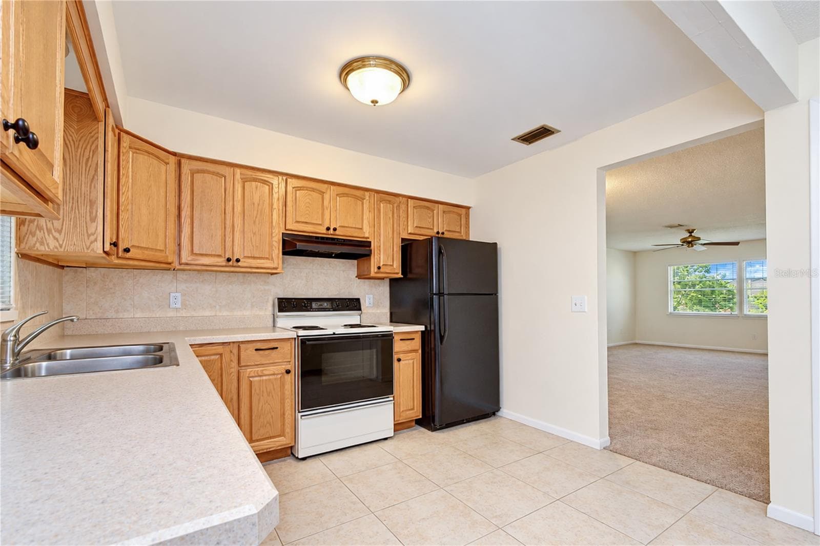 Condominium at 8445 CALAIS N, PINELLAS PARK, photo 22 of 52