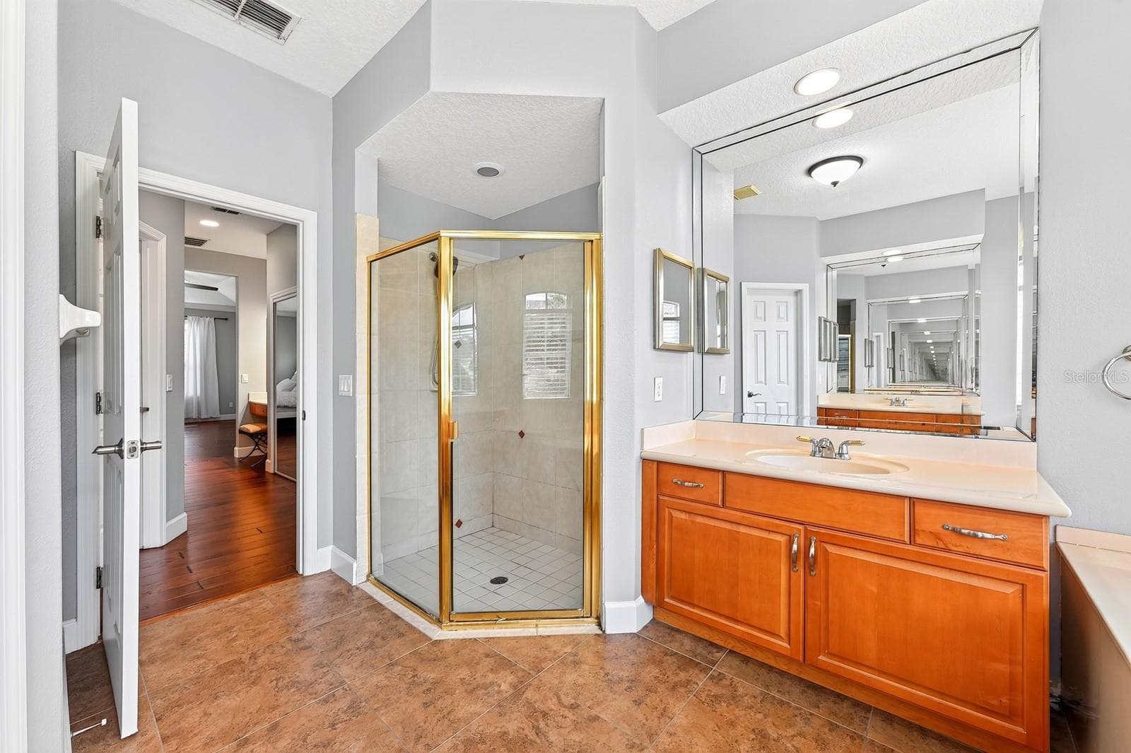 Primary en-suite bath. - 609 VIANA CT, WINTER SPRINGS