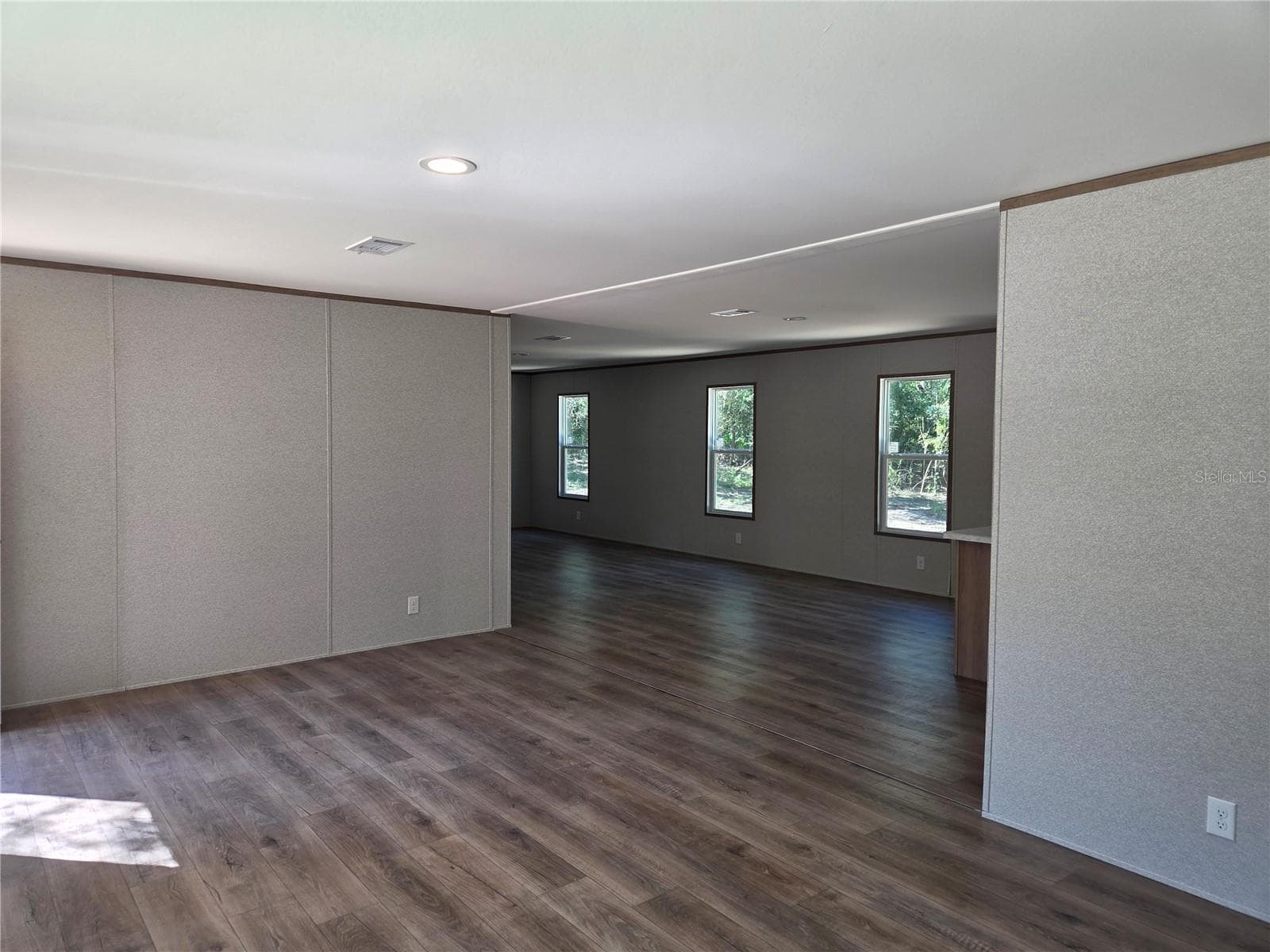 Manufactured Home at 1110 NE 122ND AVE, WILLISTON, photo 7 of 24