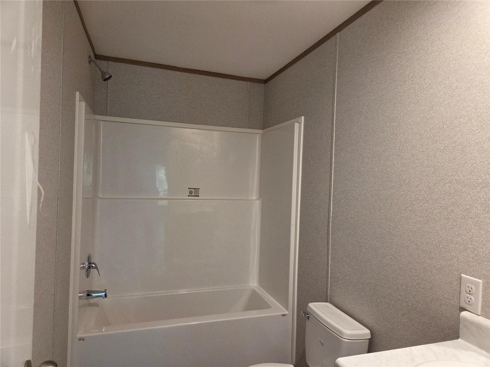 Manufactured Home at 1110 NE 122ND AVE, WILLISTON, photo 13 of 24