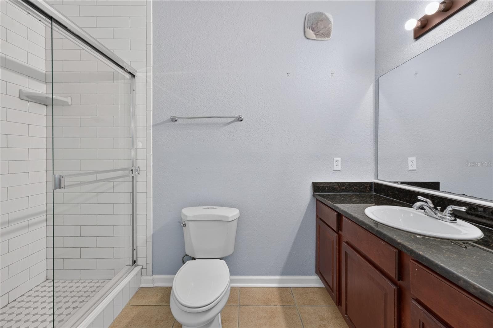 SHARED FULL BATH, BACK HALLWAY. - 1351 TUSCAN TER #8104, DAVENPORT