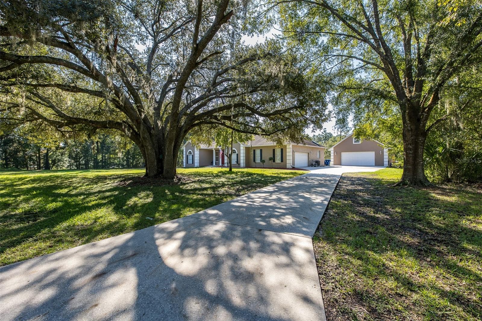 Single Family Residence at 31524 CROSS CREEK LN, WESLEY CHAPEL, photo 2 of 59