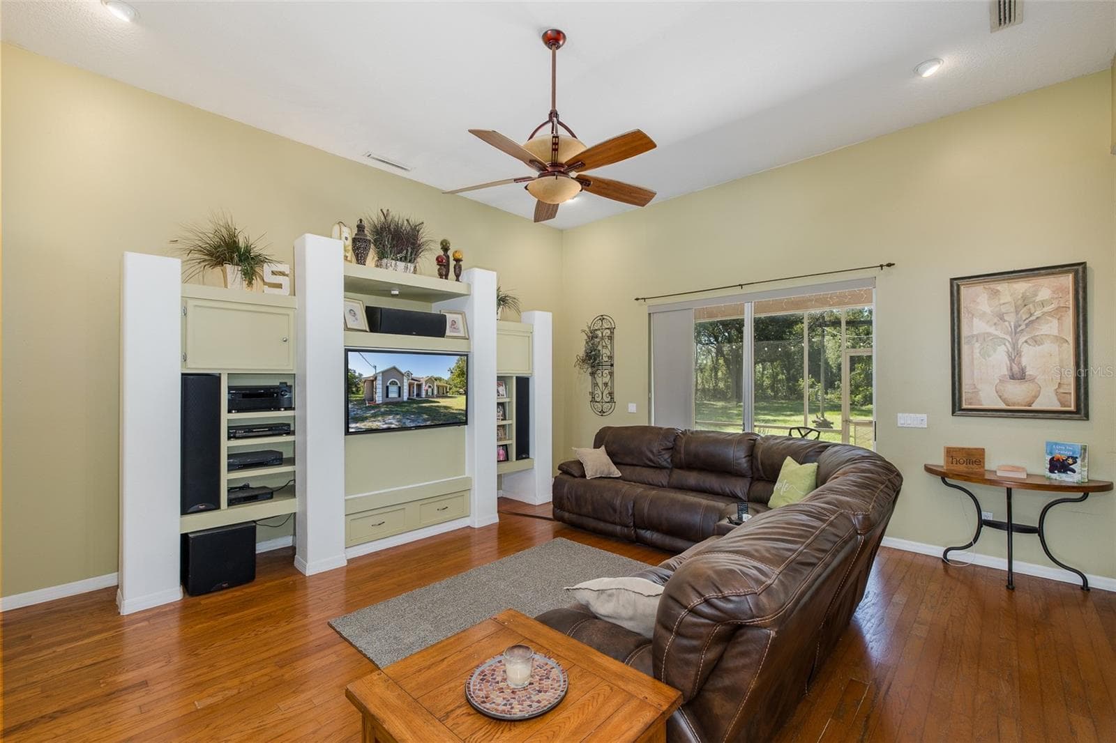 Living room - 31524 CROSS CREEK LN, WESLEY CHAPEL