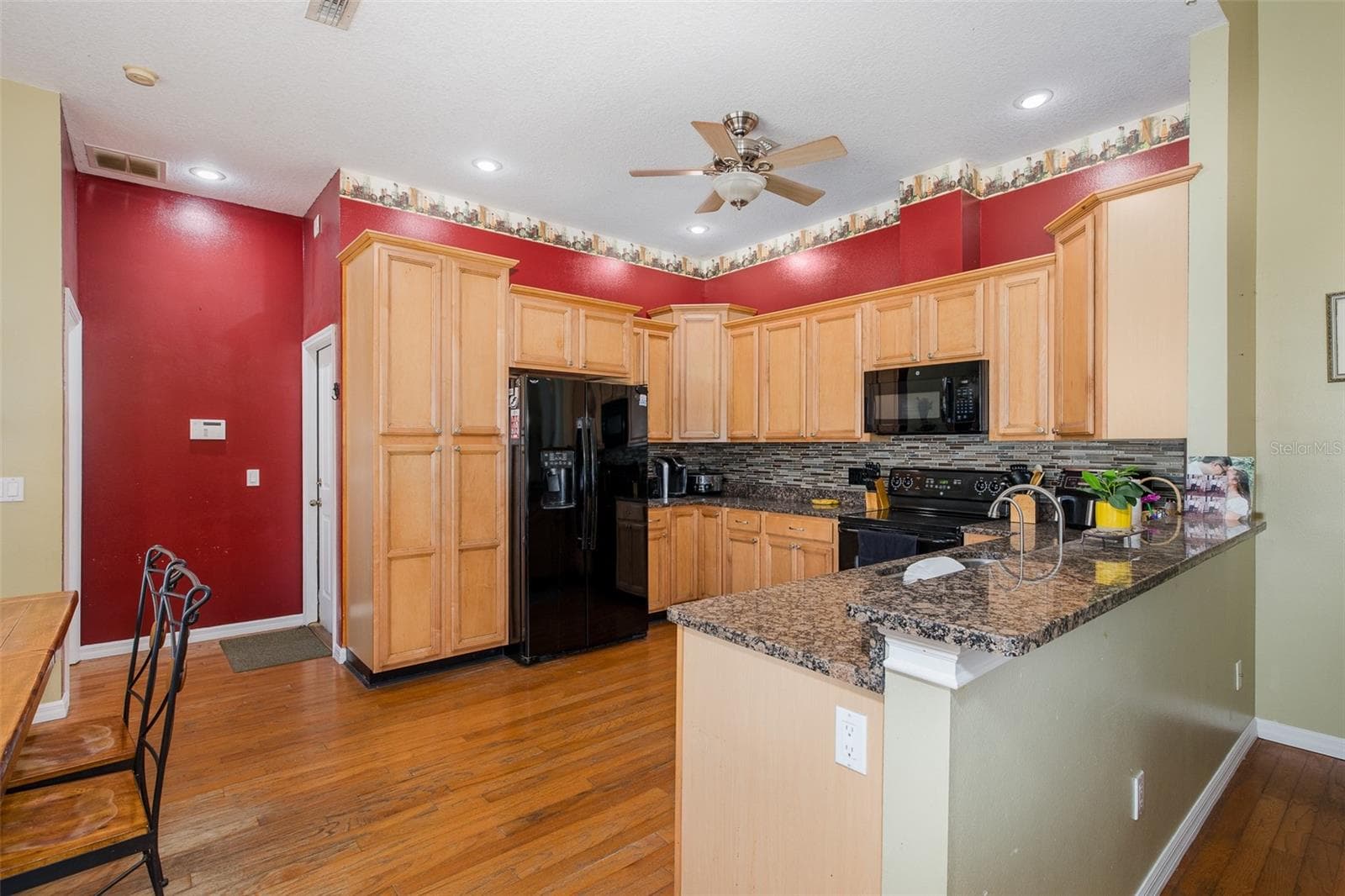 Kitchen - 31524 CROSS CREEK LN, WESLEY CHAPEL